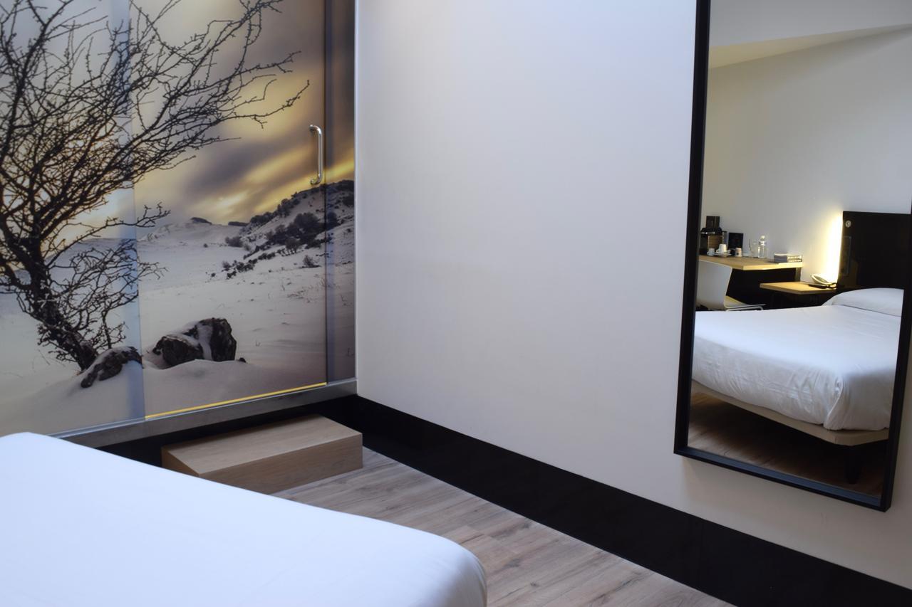 Zerupe Hotel サラウツ エクステリア 写真
